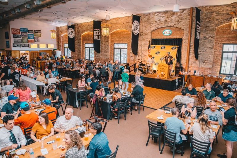 8 Wisconsin Fish Fries That Define Midwest Tradition - Decor Hint Lakefront Brewery