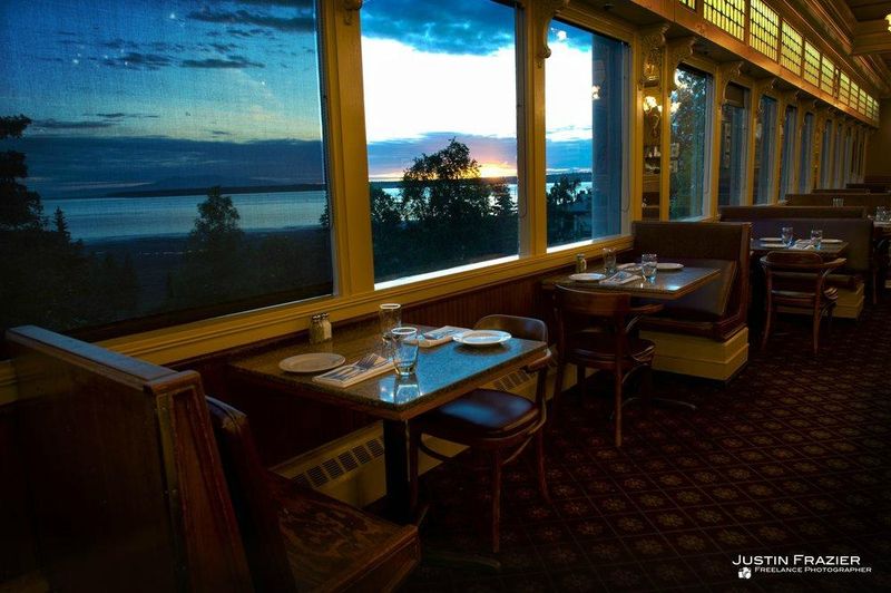 Simon & Seafort's Saloon & Grill – Where History Meets Fresh Halibut