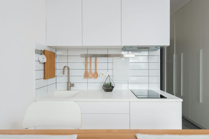 9 Modern Backsplash Ideas That May Increase Appeal And Worth - Decor Hint Sleek Subway Tiles