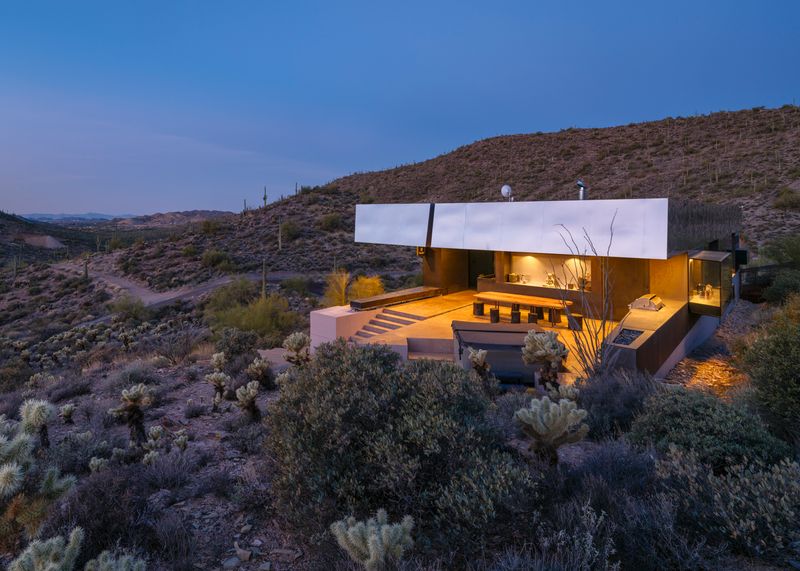 9 Phoenix Outdoor Rooms Designed In Earthborn Elegance With Reclaimed Elements - Decor Hint Desert-Inspired Dining Pavilion