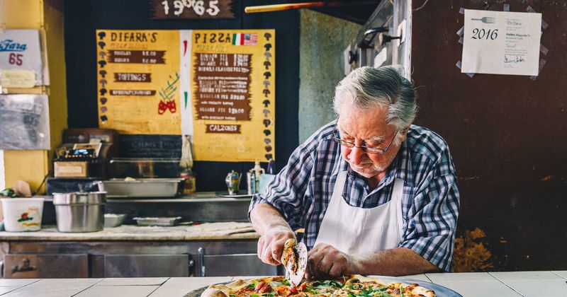9 Pizzerias In New York That Still Honor The Family Recipe - Decor Hint Di Fara Pizza – The Legend Of Avenue J