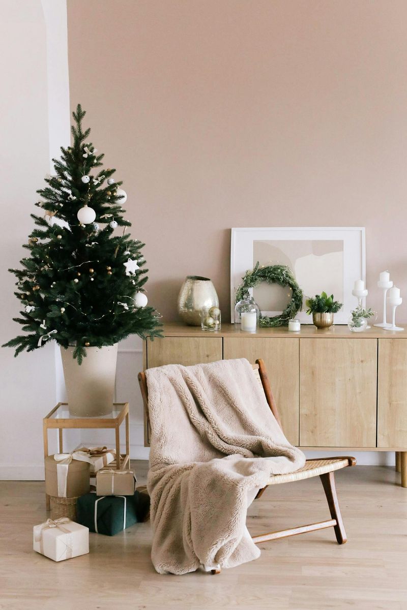 Muted Earth-Tone Palettes