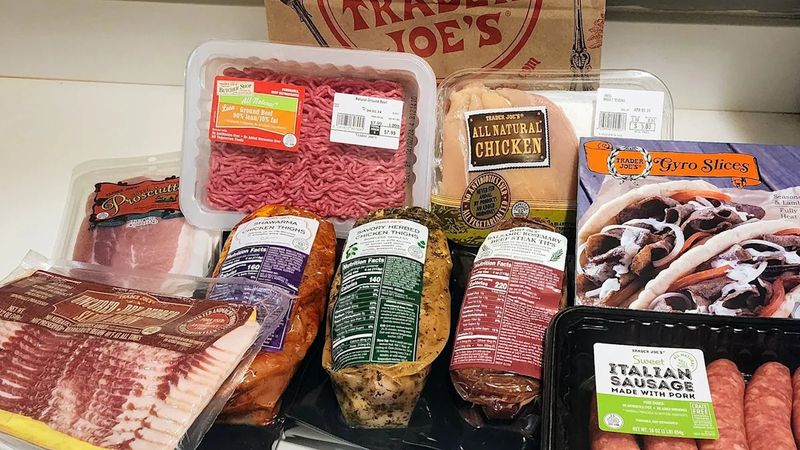 Trader Joe's – Chicago (Lincoln Park): Convenience Over Quality