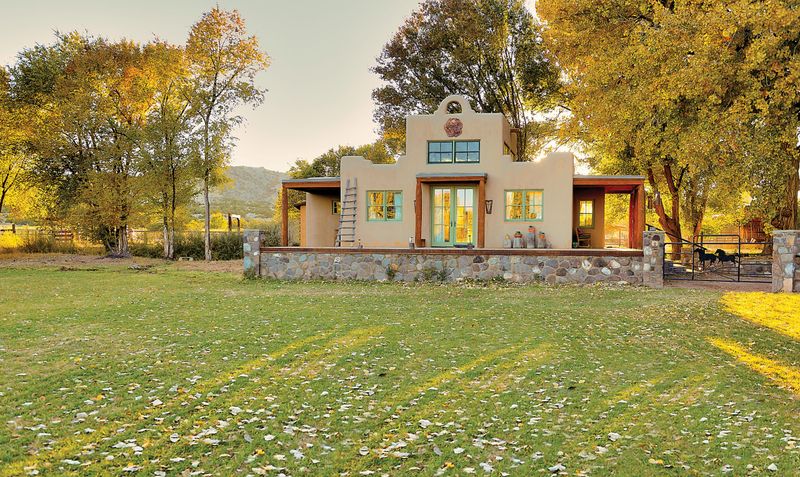 10 New Mexico Casitas With Classic Adobe Appeal - Decor Hint Chama River Valley Hideaway