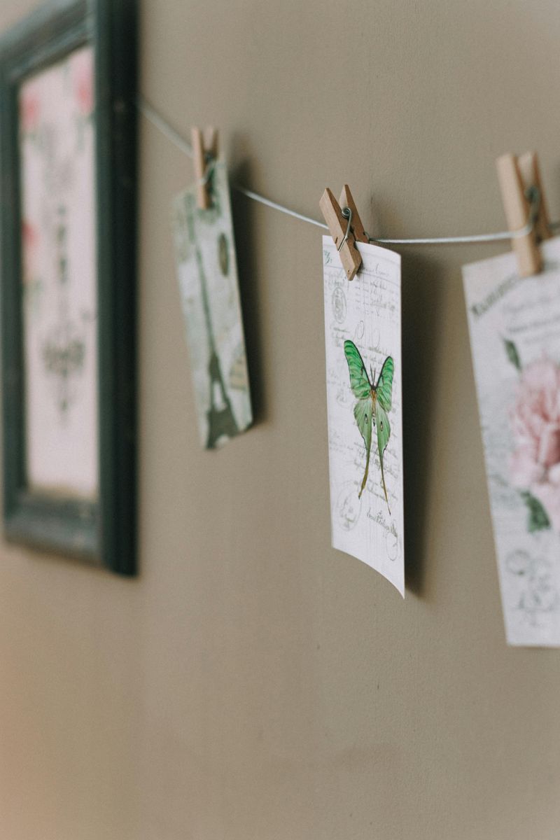 Affordable Decorating Ideas To Consider - Decor Hint DIY Gallery Wall