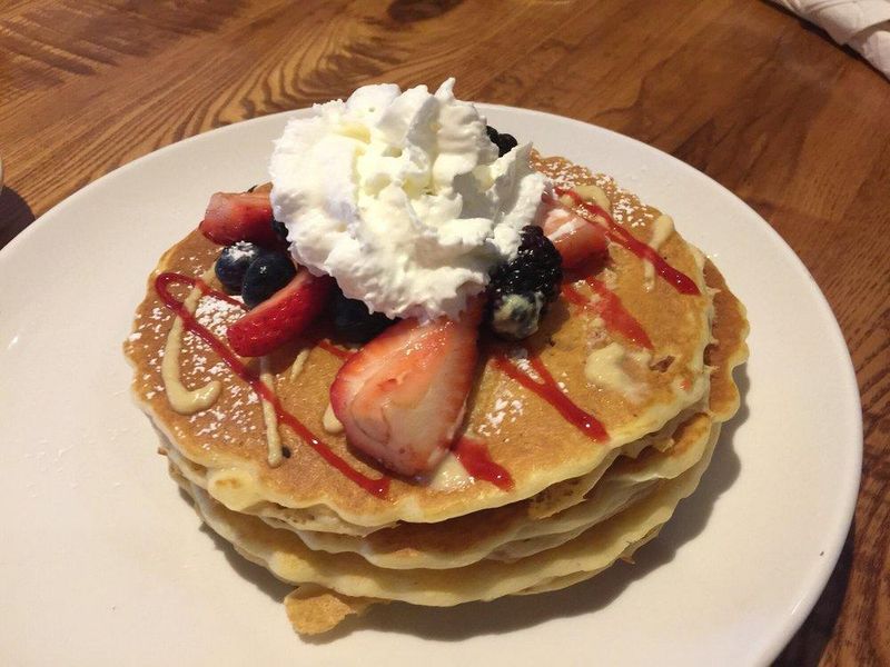7 Fantastic Restaurants In Elgin, Illinois That Are Totally Worth A Visit - Decor Hint Alexander's Cafe