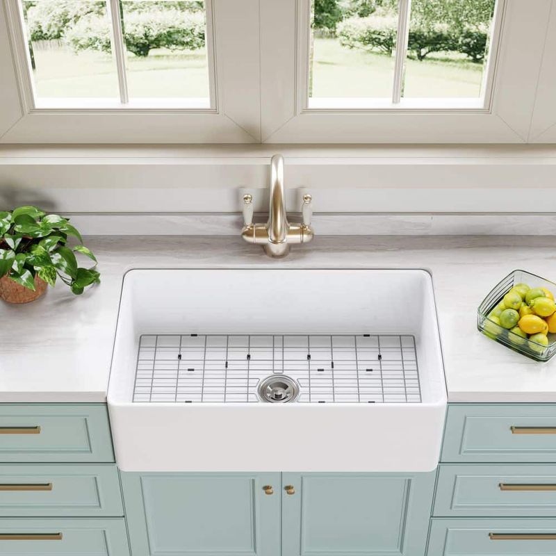 Apron-Front Sinks With Character