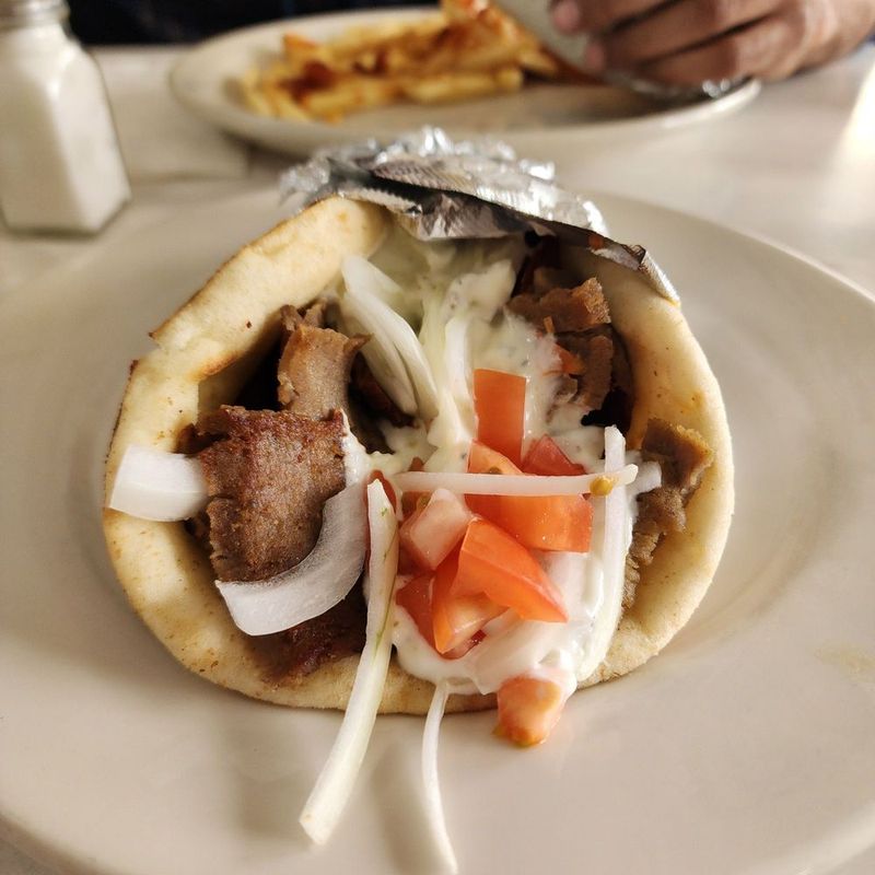 Mykonos Taverna (Mason)
