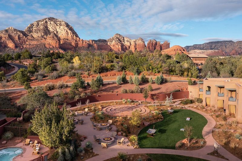 8 Sedona Retreats Where The Red Rocks Influence Every Detail - Decor Hint Sedona Mago Retreat: Ancient Wisdom In The Desert