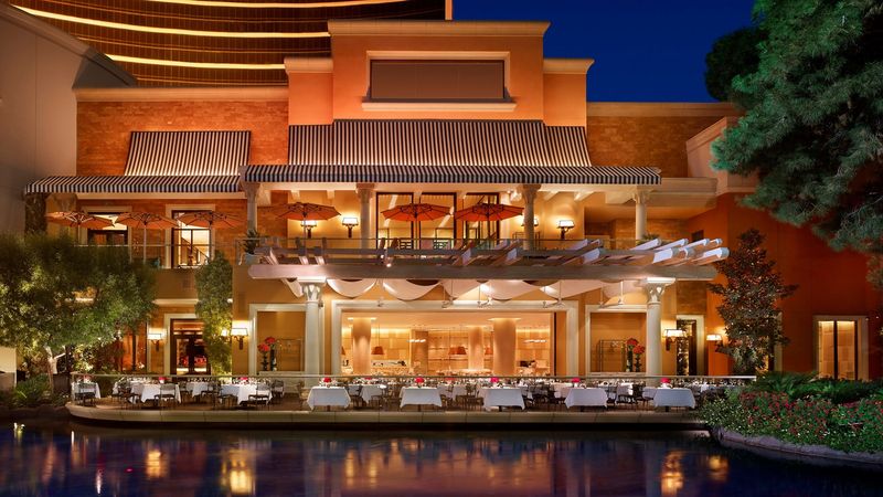 Steakhouses In Nevada That Know What They're Doing - Decor Hint SW Steakhouse: Lakeside Luxury For Serious Meat Enthusiasts