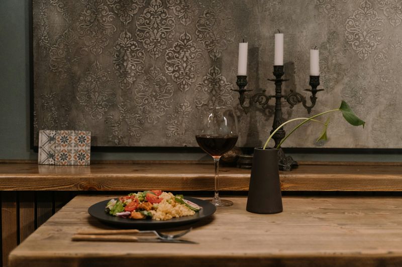Reclaimed Dining Table With Modern Seating