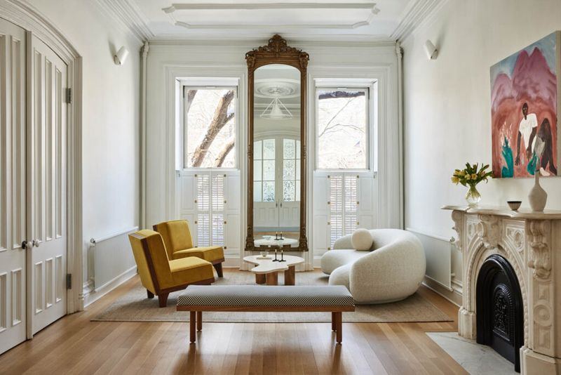 Curved Sofas Creating Elegant Seating Areas