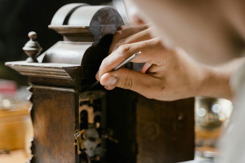 9 Questions I Always Ask Before Buying Vintage Furniture - Decor Hint What's The Piece Made Of?