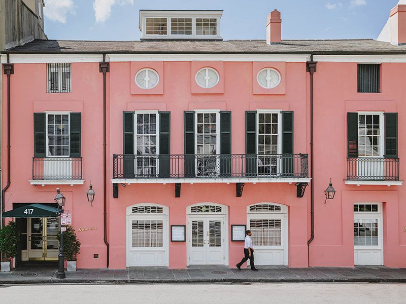 Brennan's – Pink Palace of Breakfast Dreams