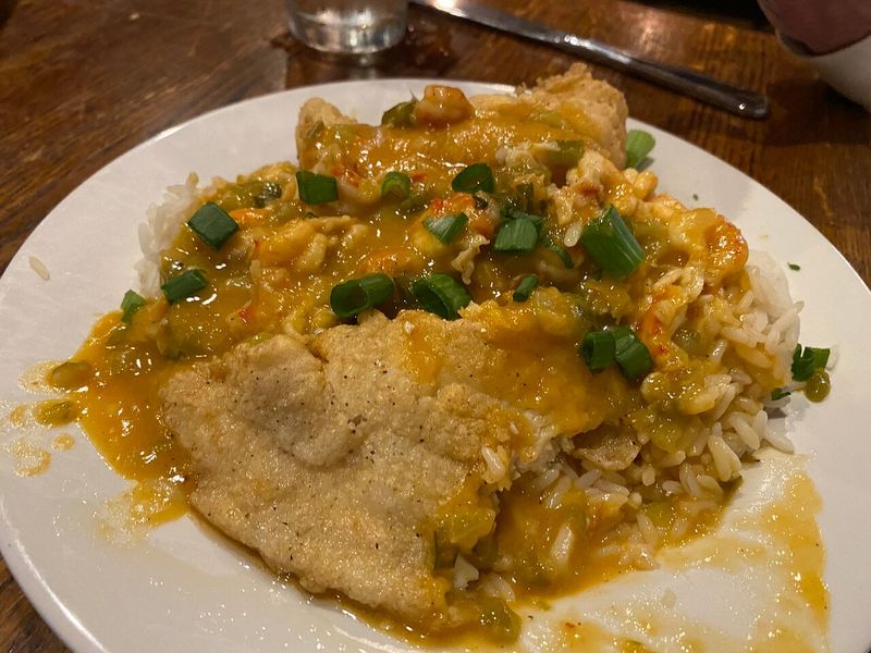 9 Legendary Cajun & Creole Restaurants In Louisiana Worth The Drive - Decor Hint Parrain's Seafood Restaurant – Baton Rouge