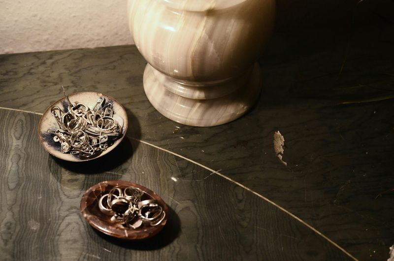 21 Simple Ways To Make Your Home Feel Cozier - Decor Hint Incorporate Sentimental Objects Thoughtfully