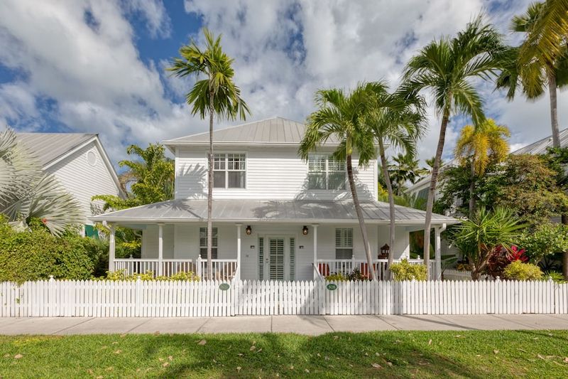 12 Key West Cottages With Tropical Charm That Buyers Love - Decor Hint Truman Annex Treasures
