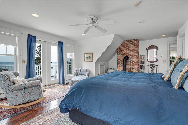 12 Maine Bedrooms That Could Remind You Of Salt Air - Decor Hint Camden Bedroom – Sailing Dreams By Moonlight