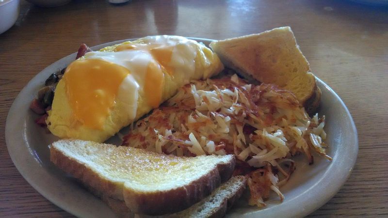 Wolf Pack Cafe, St. Germain's Northwoods Egg Nirvana