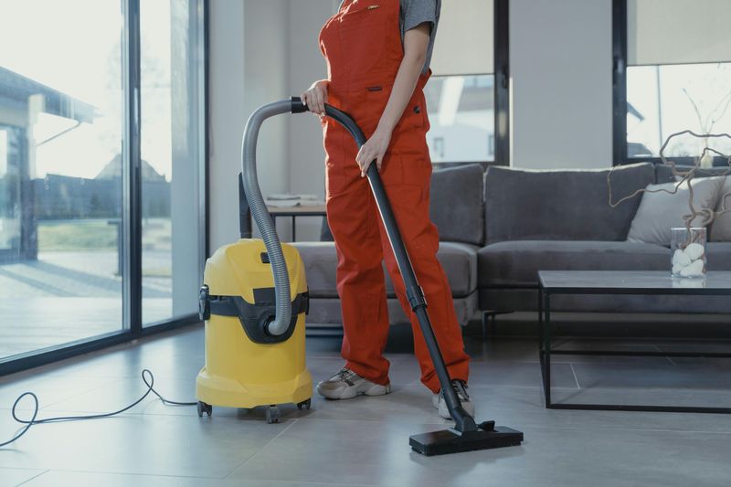 18 Practical Ways That May Increase Your Home's Appeal And Value Before Selling - Decor Hint Deep Clean Everything