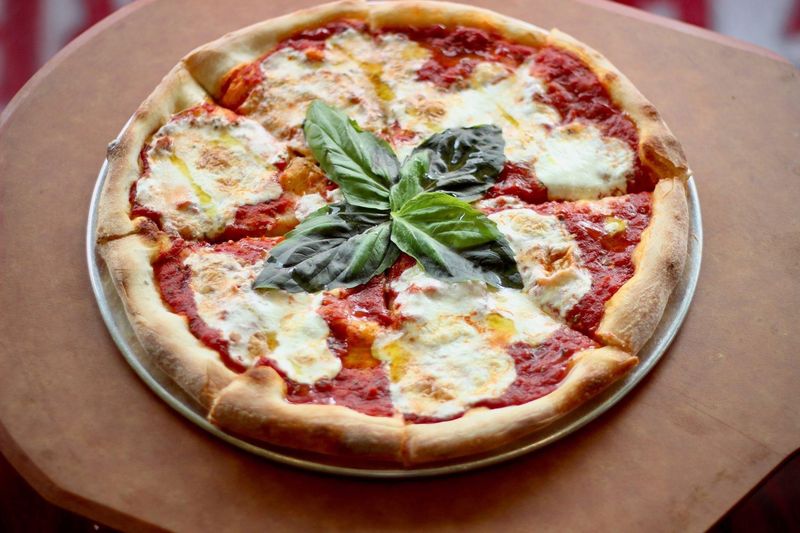 10 Pizza Places In Ohio So Good, Locals Won't Tell Tourists About Them - Decor Hint Six Hundred Downtown – Bellefontaine