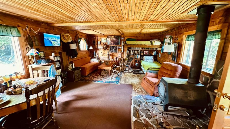 12 Michigan Lake Houses That Nail Cozy Style With Layers, Textures, And A Touch Of Plaid - Decor Hint Driftwood Bay Bungalow