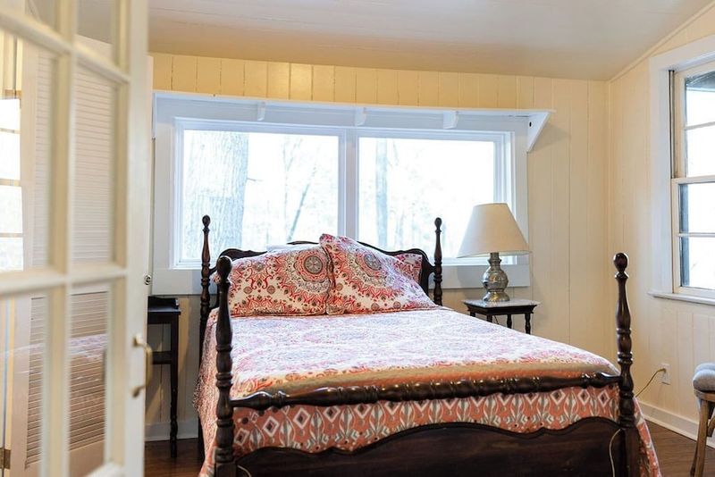 Montgomery Farmhouse Bedroom – Southern Legacy in Every Detail