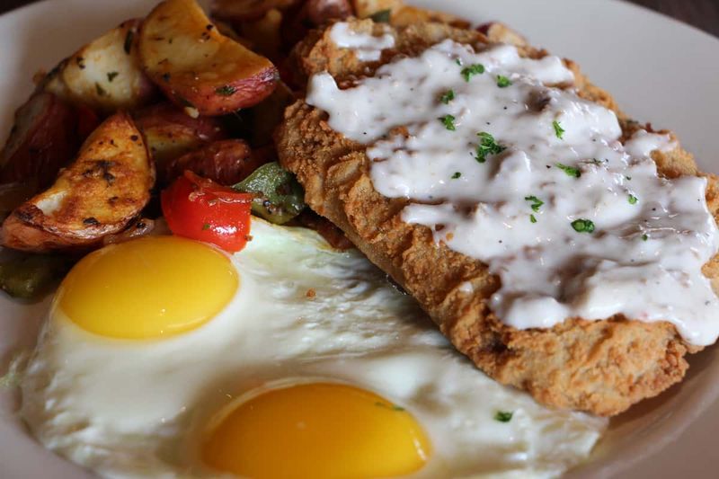 6 California Chicken Fried Steaks That Are A Meal And A Half - Decor Hint 17th Street Grill