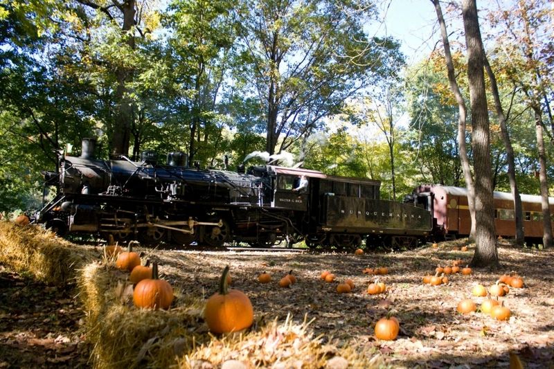 The Great Pumpkin Train – Delaware, NJ