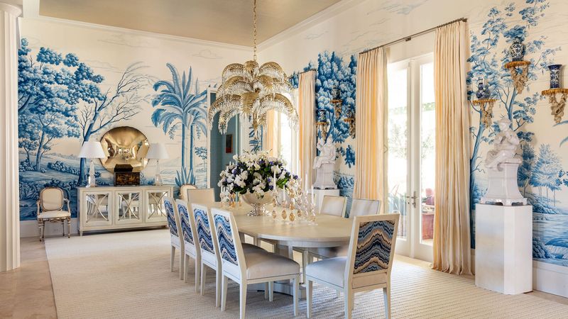 9 Charleston Dining Rooms Where Maximalist Patterns Set The Table - Decor Hint Chinoiserie Showstopper