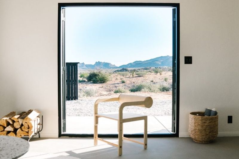 10 California Desert Retreats With Interiors That Match The Landscape - Decor Hint Modern Adobe: Desert Tradition Reinvented