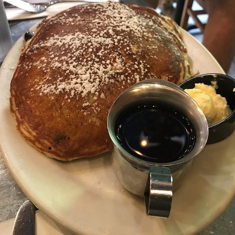 Goldy's Breakfast Bistro