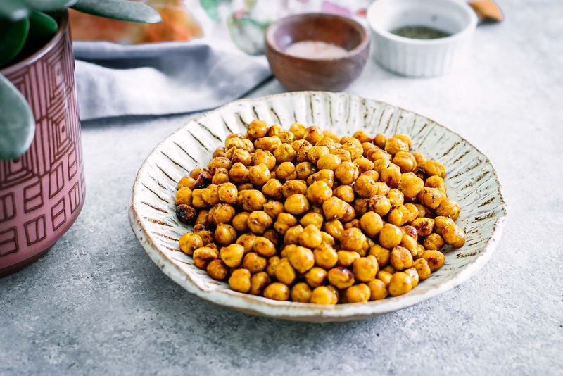 14 Fiber-Packed Snacks Popular Among Colorado Health Enthusiasts - Decor Hint Roasted Chickpea Protein Bombs