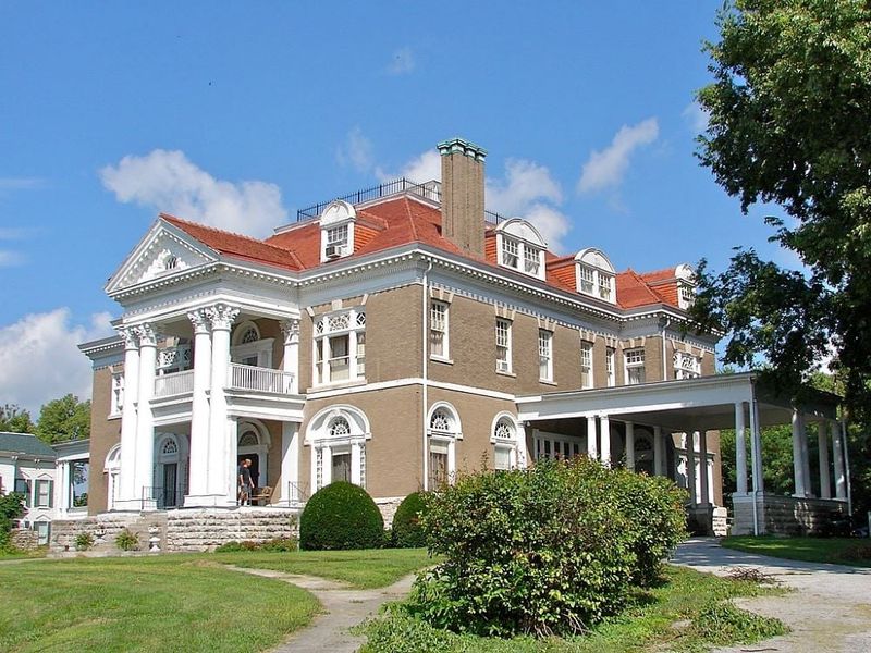 9 Stone Farmhouses In Missouri That Could Inspire Nostalgia - Decor Hint Hannibal Riverfront Stone Farmhouse Missouri