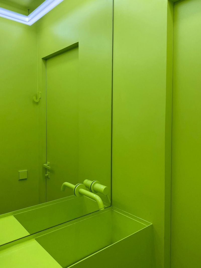 13 Home Details That Can Show It’s Been Some Time Since Renovations - Decor Hint Fluorescent Box Lighting