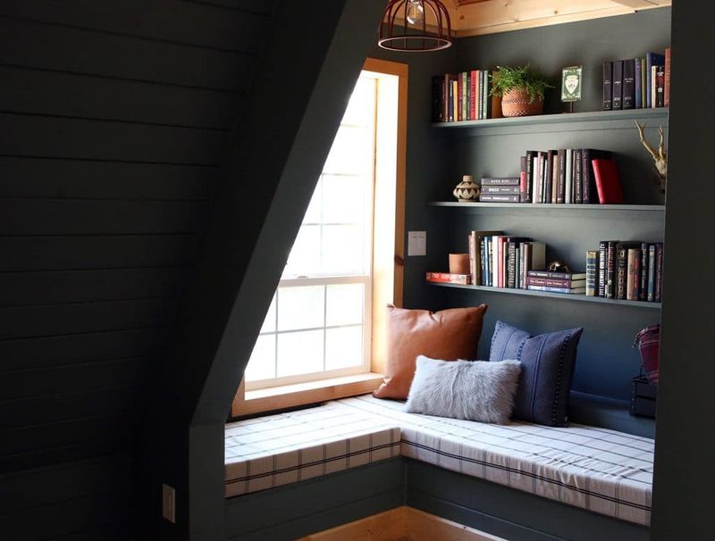 Cozy Reading Nooks With Built-In Shelving