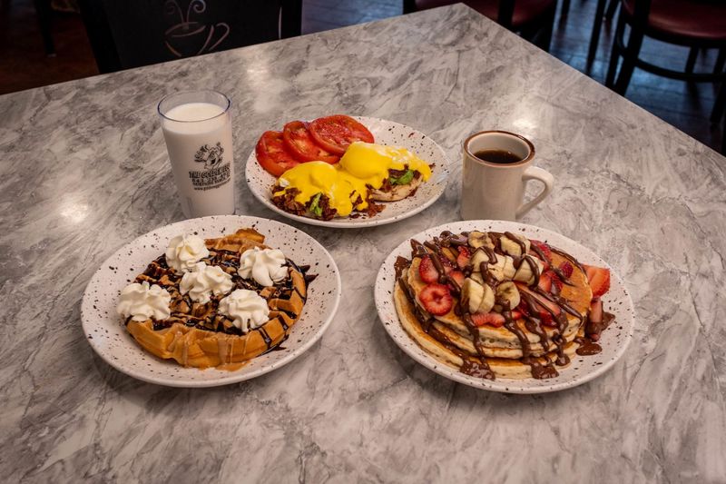 The Golden Egg – Surfside Beach