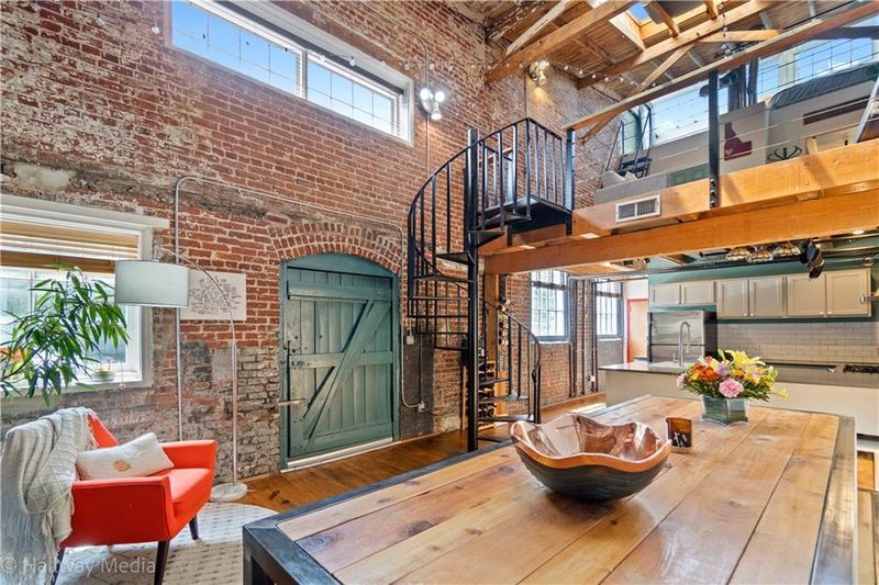 8 Atlanta Entryways Where Sustainable Materials Feel Classic And Modern - Decor Hint Midtown Cork Corridor