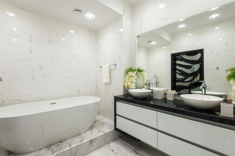 Standard Bathtubs Without Jets or Features