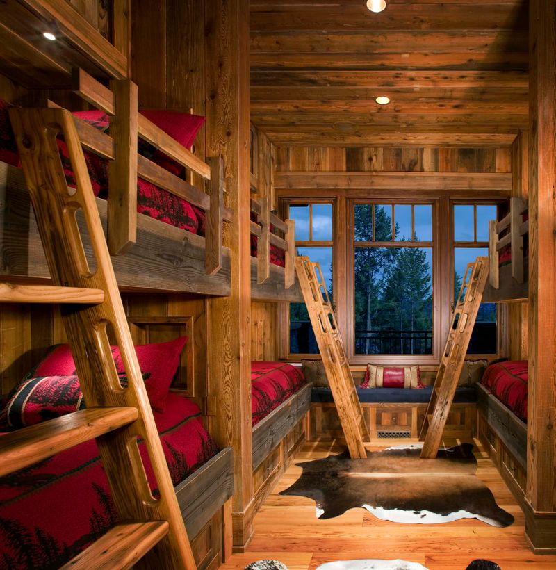 Bunk Rooms For Big Gatherings