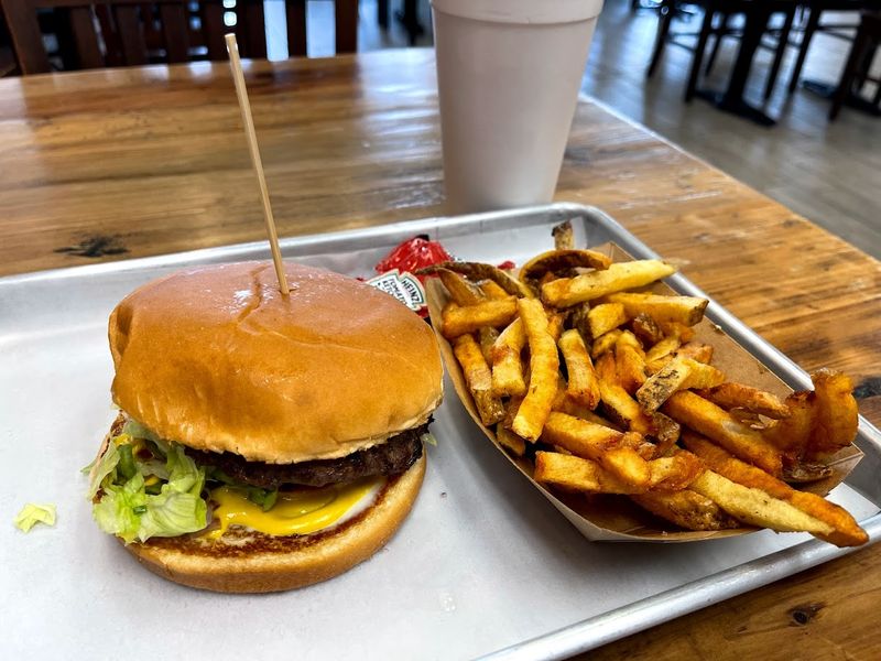 10 Texas Burger Destinations That Outperform Whataburger - Decor Hint Burger 82 – Allen