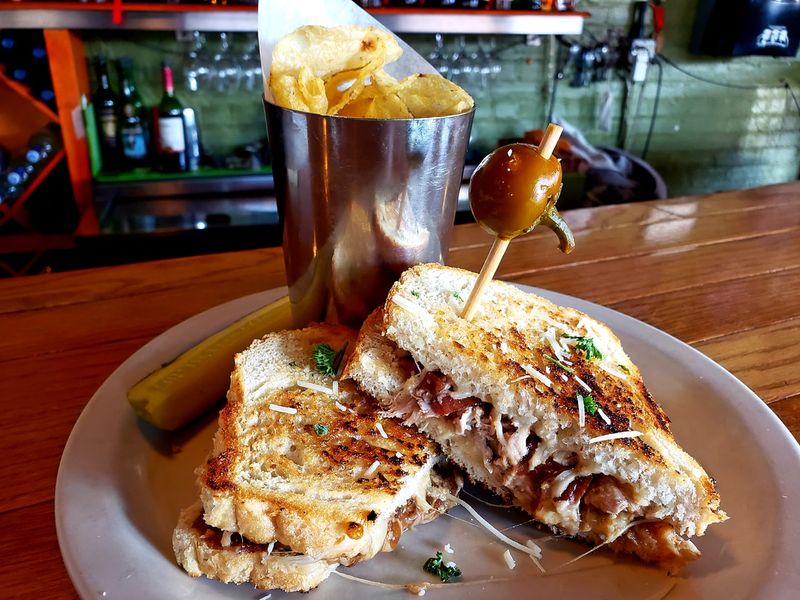 Hammontree's Grilled Cheese