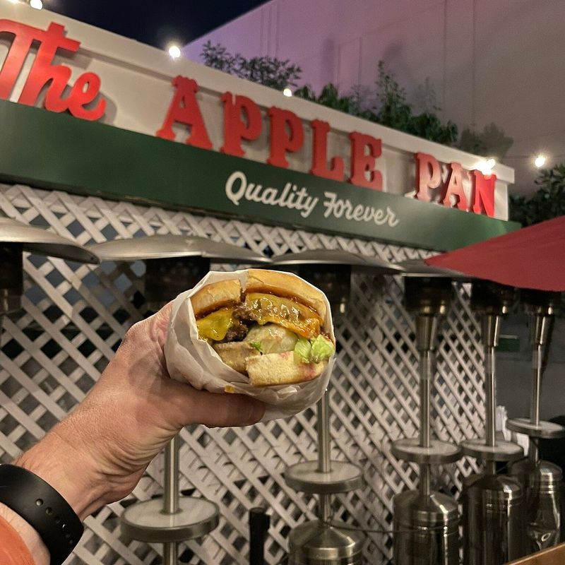 California Burger Stops That Serve Nostalgia With Every Bite - Decor Hint Apple Pan, The Unchanged Time Capsule