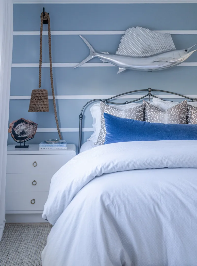 12 Maine Bedrooms That Could Remind You Of Salt Air - Decor Hint Ogunquit Bedroom – Artist's Beach Retreat