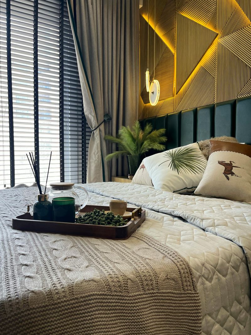Neutral Or Earth-Toned Bedding