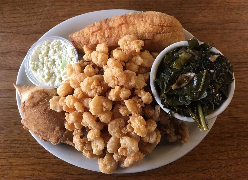 Mayflower Seafood Restaurant – Old-School Fish Camp Nostalgia