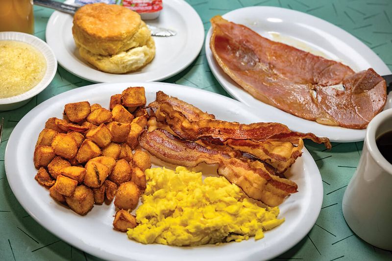 9 North Carolina Restaurants That Let You Feast Without Counting Plates - Decor Hint The Farmer's Market Restaurant