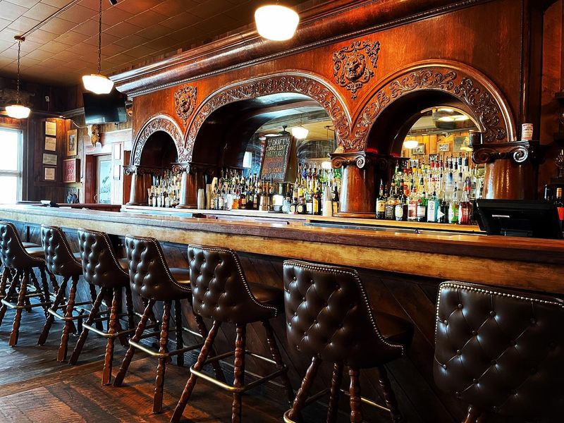 Western Hospitality Lives On In These Montana Steakhouses - Decor Hint Stacey's Old Faithful: Gallatin Gateway's Time Machine