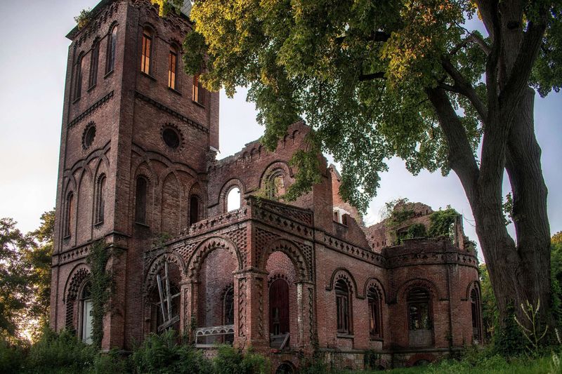 11 Abandoned Mansions Across The USA That Time Forgot - Decor Hint Wyndcliffe Mansion – Rhinebeck, New York