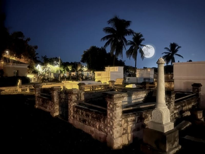 Key West Cemetery's Eerie Atmosphere